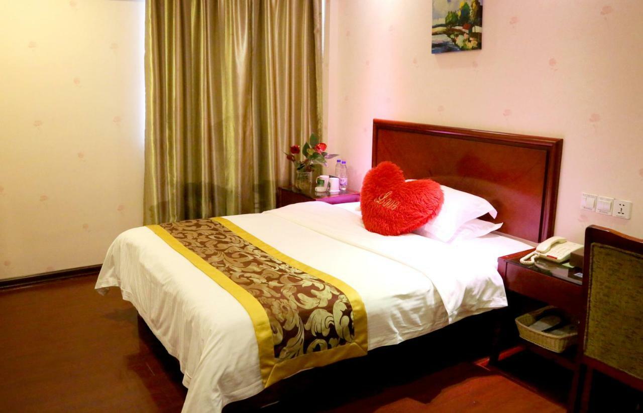 Greentree Inn Guiyang Court Street West Zhongshan Road Subway Station Business Hotel Exterior foto