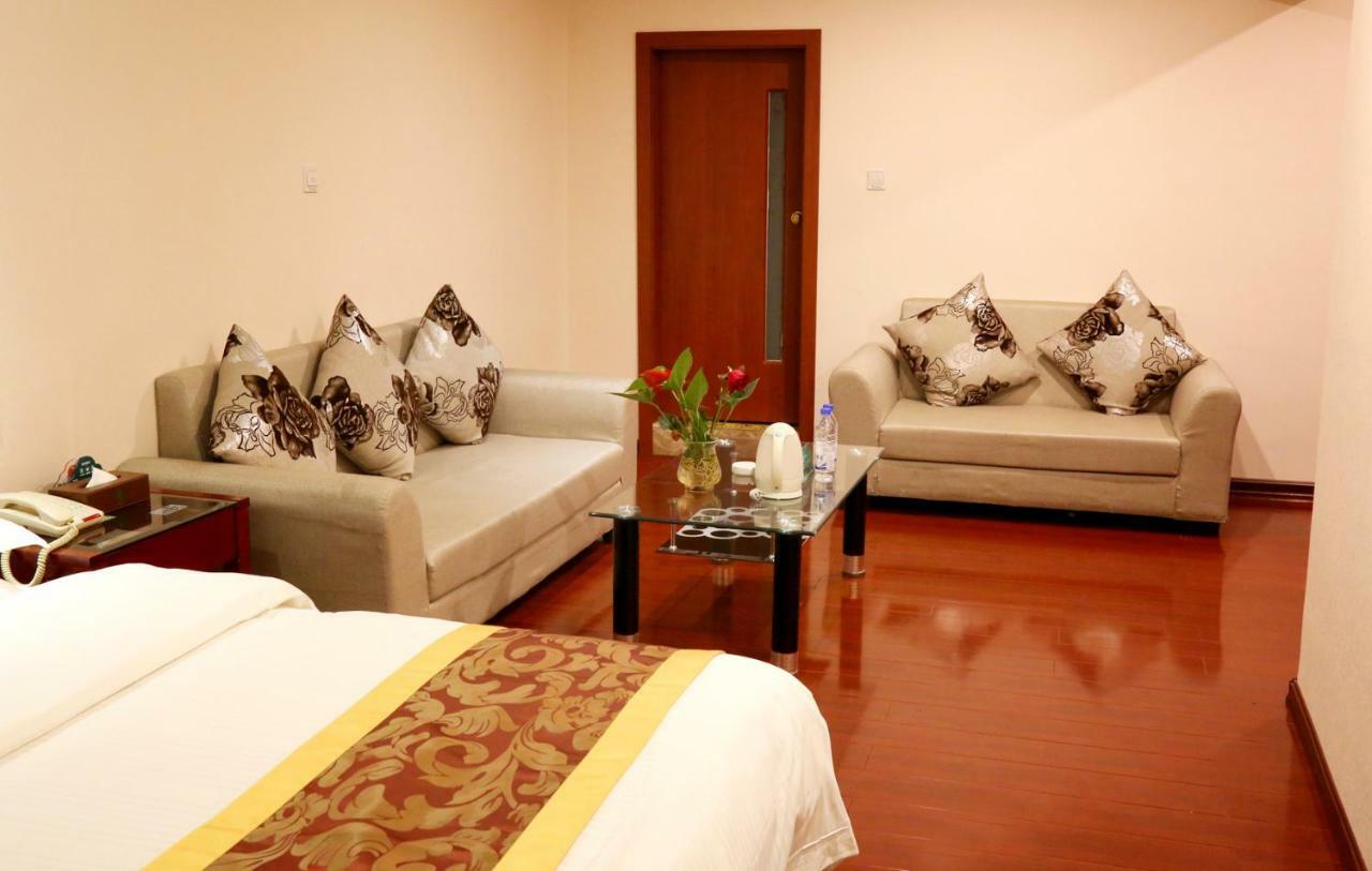 Greentree Inn Guiyang Court Street West Zhongshan Road Subway Station Business Hotel Exterior foto